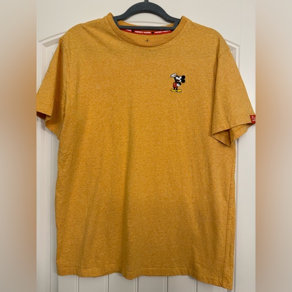Authentic Disney Mickey Mouse T-Shirt - Picture 1 of 2